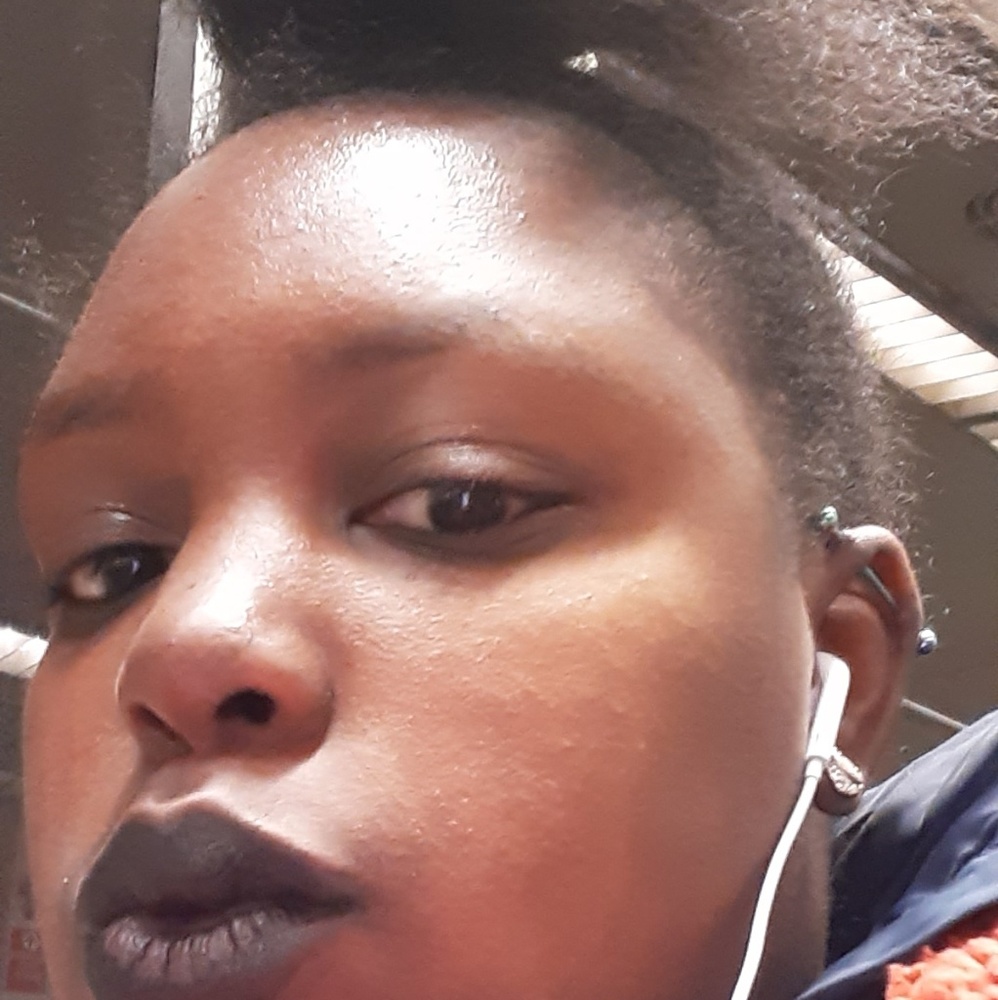 Meet your Posher, Iesha